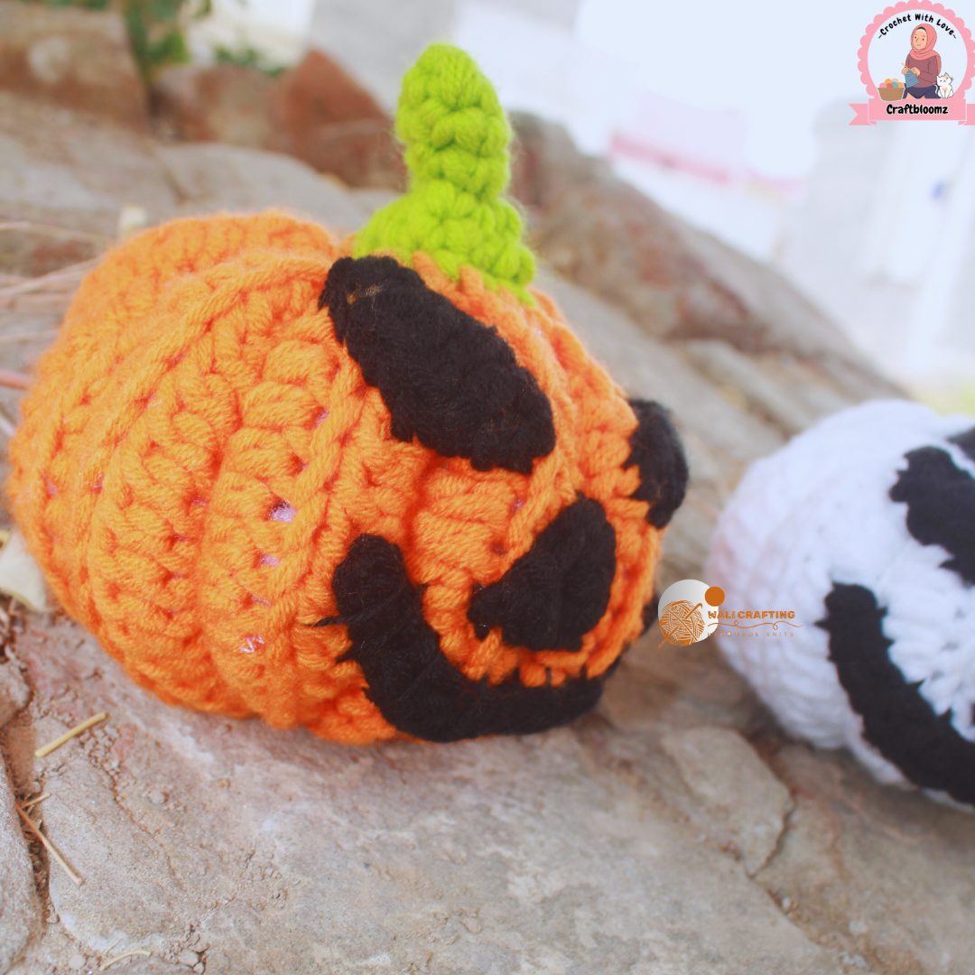 Crochet ghost pumpkin pattern